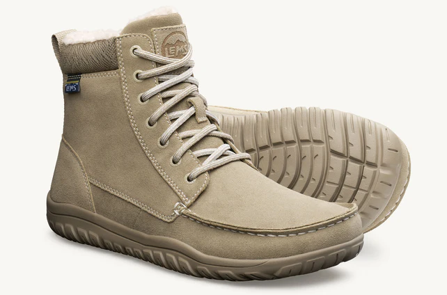 LargeInStature_'s tweet photo. Shopping for boots. I had a pair of these awhile back. I had the original Boulder Boot. They have new ones now with better outsouls. #LemsShoes https://t.co/2nhztbEtFp