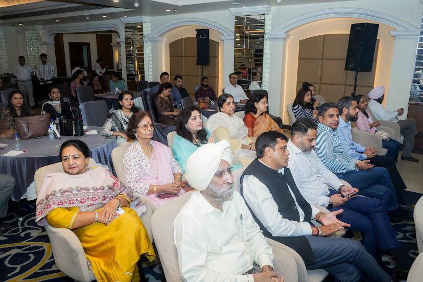 NottoIndia's tweet photo. Dr Anil Kumar Director NOTTO participated and appreciated the initiative of Shrimann Hospital and IMA Jalandhar to promote deceased organ donation and felicitating the donor family in the event held on 10 November 2024.
#ORGANDONATIONSAVESLIVES
#PLEDGEFORORGANDONATION https://t.co/9nFPzxJZVC