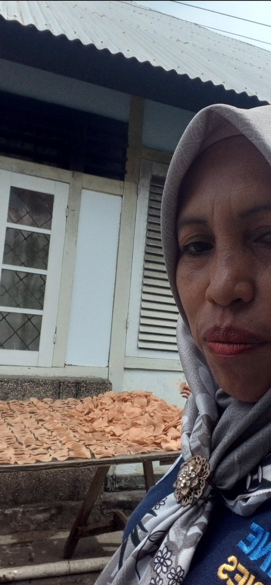 Halmia_Larijana's tweet photo. Rabu(20-11-2024) Halmia Larijana Luhkan Kabupaten Halmahera Selatan di poklahsar Seruni Desa Amasing Kota Barat Melaporkan Produksi Olahan Kerupuk ikan Bulan November sebanyak 8kg harga jual 140.000/kg
#GiatLuhkanSatmingkalAmbon
#Luhlapor
#HalmaheraSelatan
@BP3Ambon https://t.co/uVCDCJ3WE9