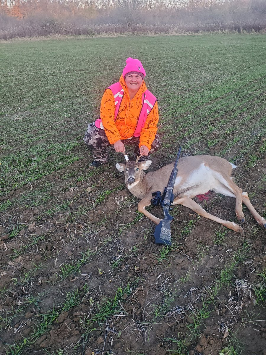 KristiS0519's tweet photo. I got my first deer today!! https://t.co/pBS61hAA5z