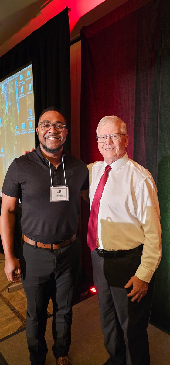 MartinOdimaJr's tweet photo. It was an HONOR to present at the #TECBD conference in Tempe!!! βοΈ ποΈ Alongside Dr. Erin Farrell and Dr. Lynn Stansberry, we discussed how to incorporate positionality and sociocultural practices within IEPs.
Shout out to @mitchellyell for helping us launch our latest book! https://t.co/16qE27Ct0q