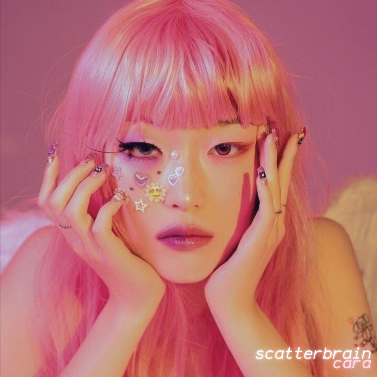 TLUMUSIC_off's tweet photo. ────⟢⋮ sera&amp;cara unit single 
... concept images

cara 카라

★ ⋮ December - 1st - 2024 Release ⸝⸝   
#SERACARA #DOLLZKILL #돌즈킬 #SCATTERBRAIN https://t.co/gLyKQ9XXUm