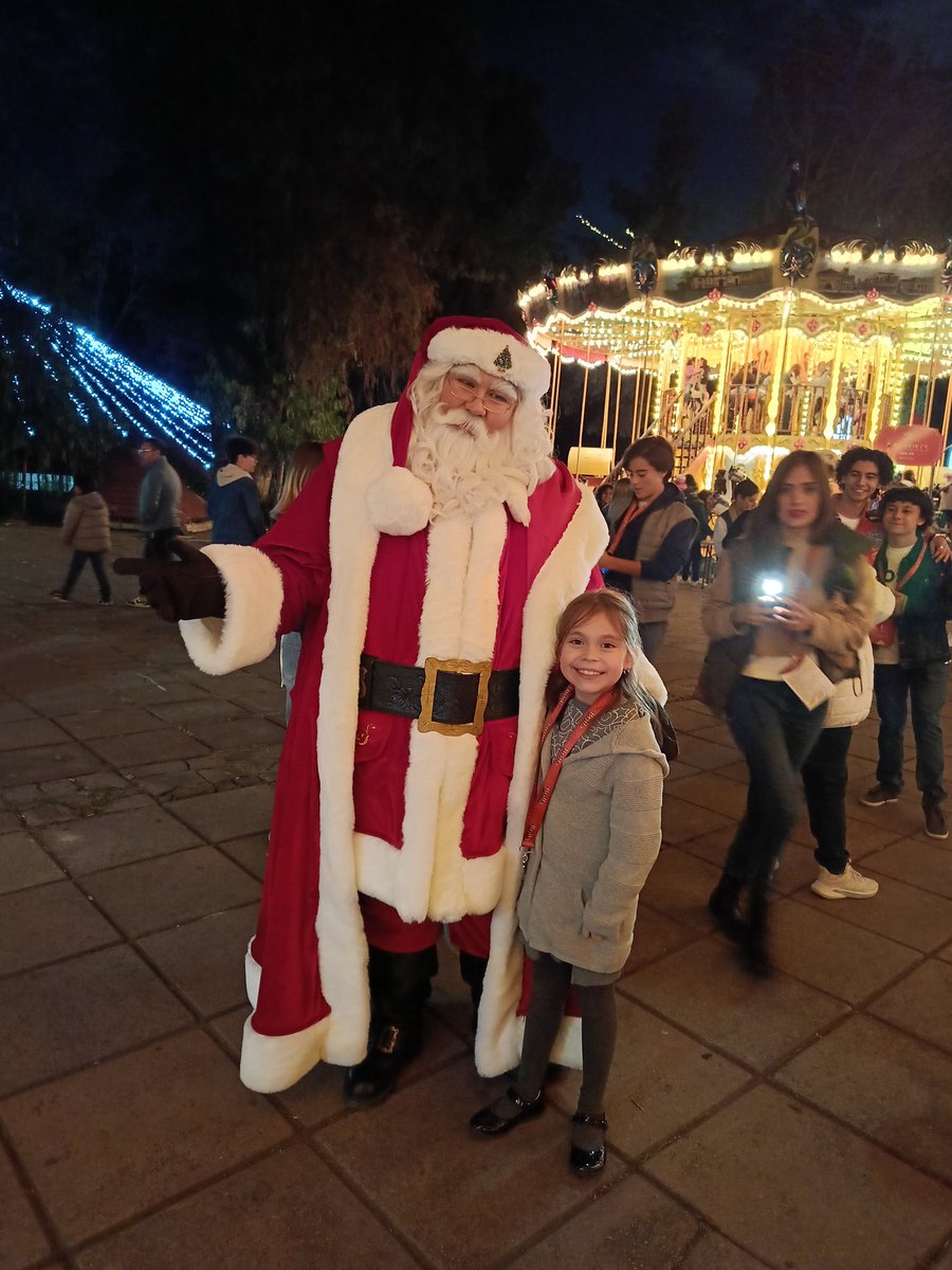 Con uno de mis consentidos de diciembre 🥰🫣 #santaclaus #diciembre #Navidad2024 #papanoel