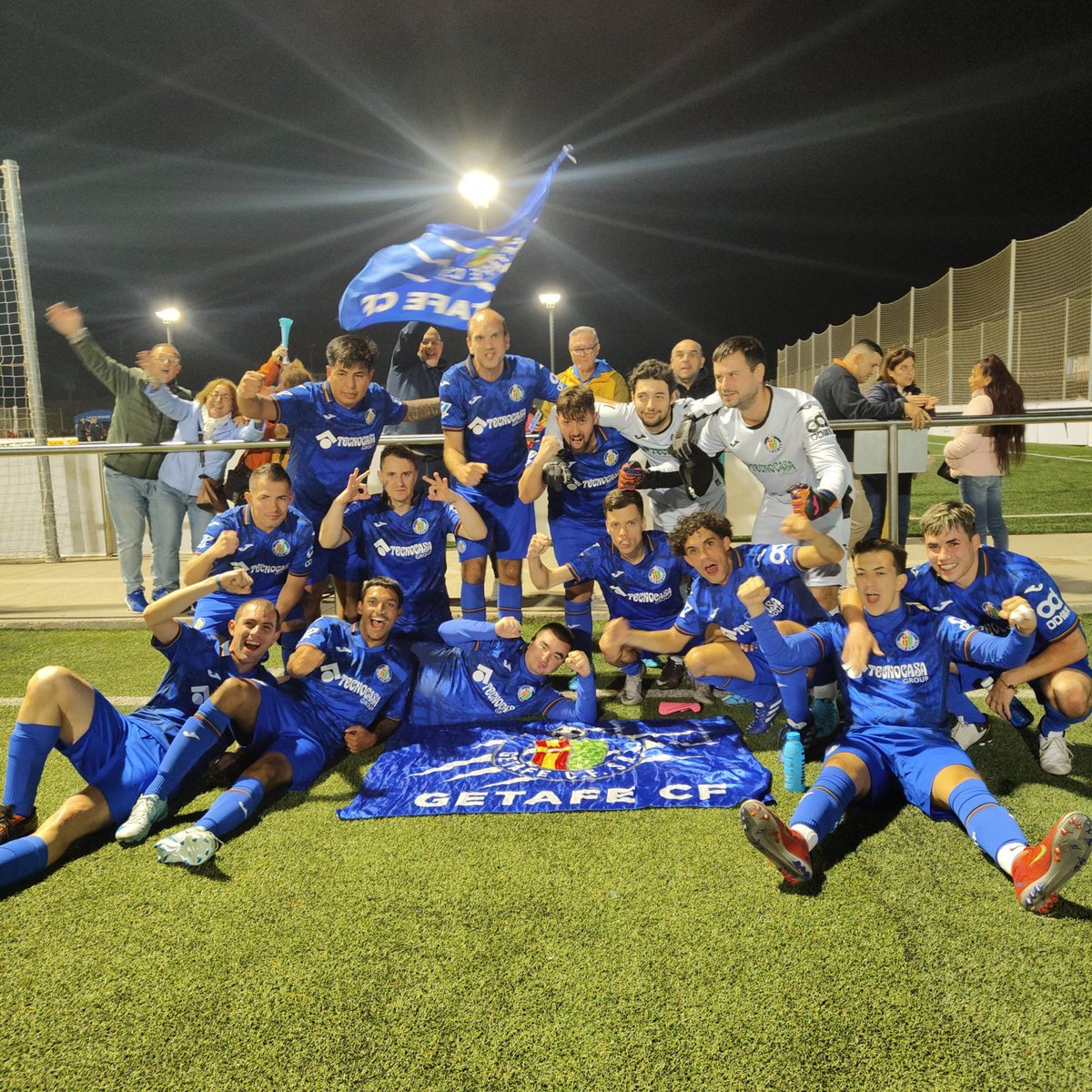 HoraAzulona's tweet photo. ๐๐ป ยกGran inicio de nuestro #GetaGenuine en los dos primeros partidos de la 1ยช fase de LaLiga. Los azulones se impusieron por 0-4 frente al Valencia y 2-0 contra el Tenerife en un gran sรกbado para nuestros azulones!
#VamosGetaGenuine ๐ https://t.co/CwdHwdsLjx