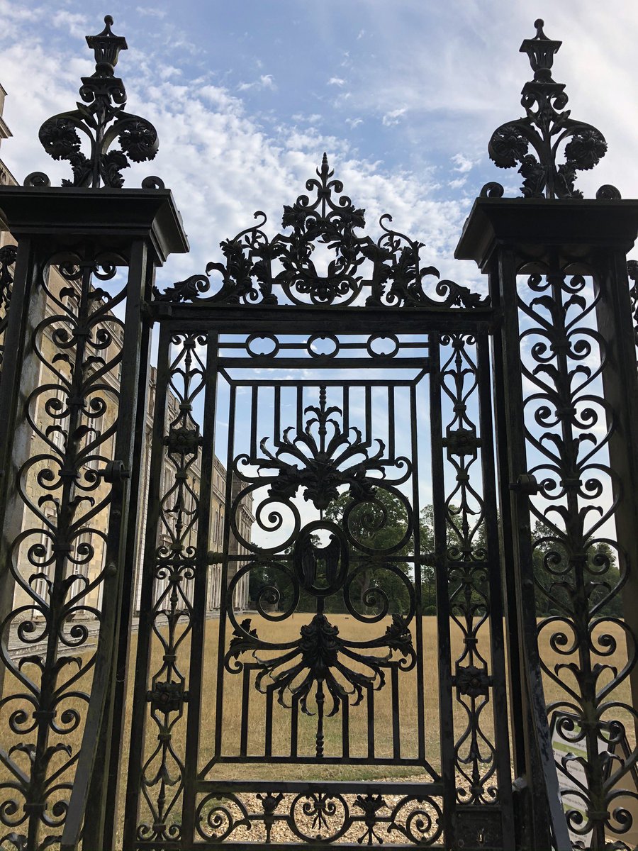 Due to high winds Petworth House and Park, the Servants’ Quarters (including the shop and cafe) and the Pleasure Garden are all closed for the safety of visitors, volunteers and staff.

We apologies for any disappointment.

#closure #highwinds <a href="/southeastnt/">National Trust South East</a>