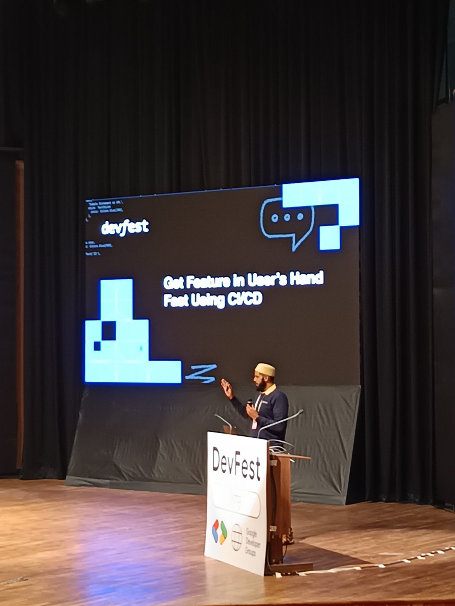 Amansh_15's tweet photo. Having honour to attend the session of @burhauddinRashid ⚡ in which he speaks about startups and his journey of making  "flutter"(guide to ship mobile app faster).

#DevFestJaipur #DevFest2024
#GDGCloudJaipur #GDGJaipur
#TFUGJaipur

@gauravkheterpal 
@vikas123
@AnukritiBansal https://t.co/p3PRQY4twk