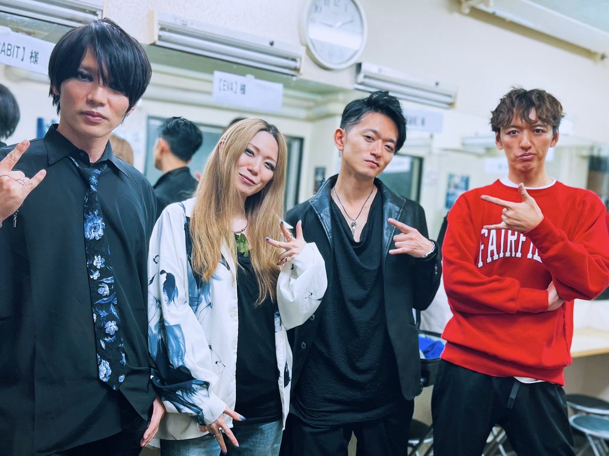 新生EVA初ライブ『超爆裂緑道2024〜翡翠の風神〜』@上野音横丁様にご来場いただき、ありがとうございました！
配信をご覧になった皆様も、誠にありがとうございます✨
りん様、あらためましてご生誕おめでとうございます！🌕
配信は12月7日までご視聴可能です✨
▶︎twitcasting.tv/ueno_otoyoko/s…
#EVA_SSS