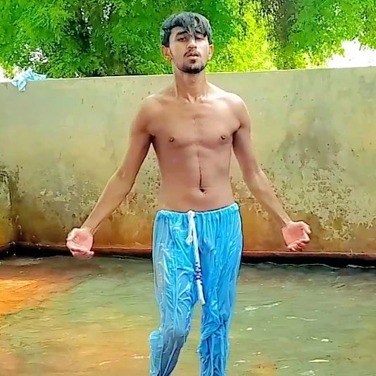 KhanVlog81550's tweet photo. Support me friends new pic https://t.co/9XiKL3CQiU
