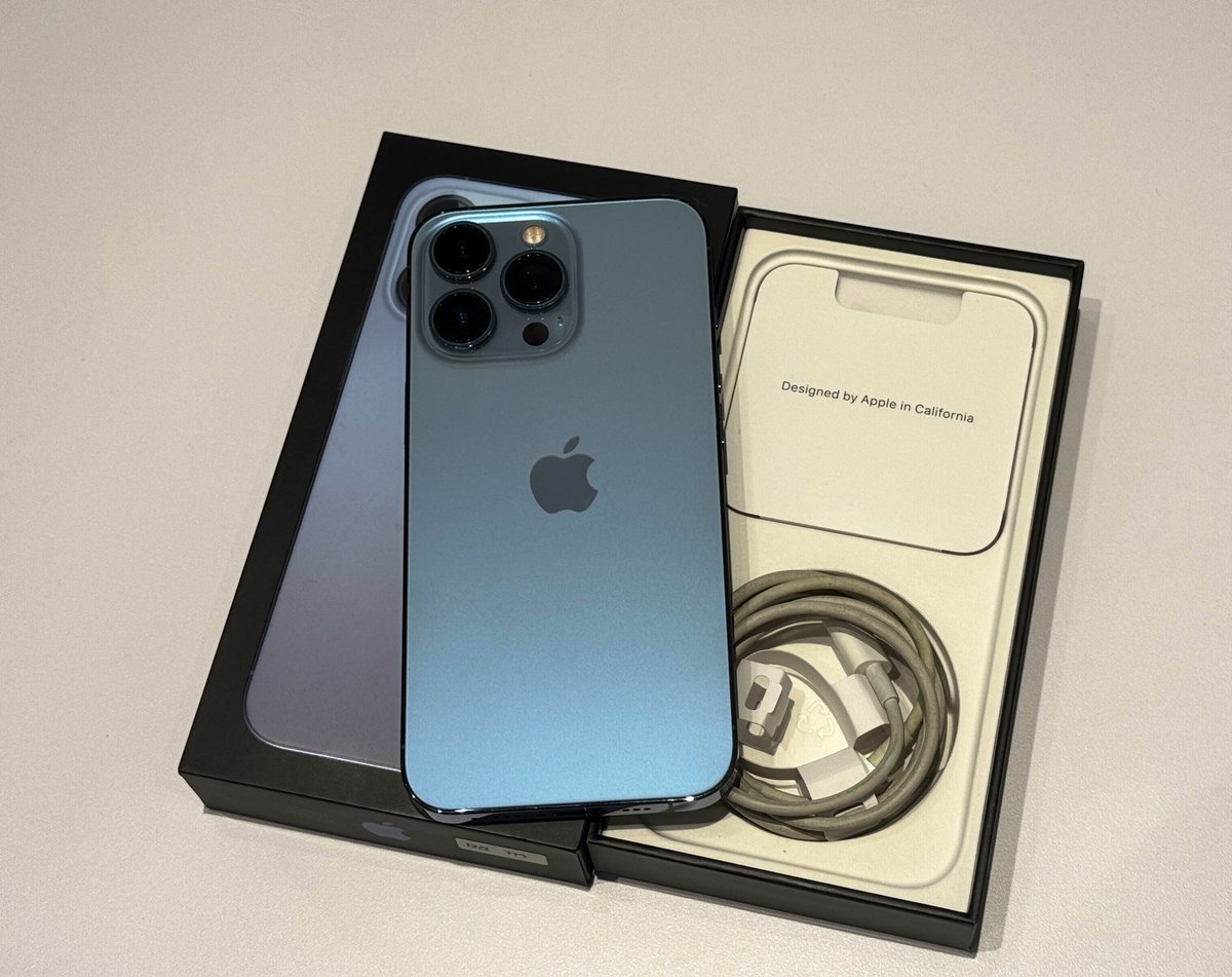 berdiadrie's tweet photo. Izin titip jual om @bhaguz_403 @ichsanzulfikar 

Halo warga numpang lapak 😆
dijual iPhone 13 Pro 128 Gb, Sierra Blue
mulus segerrrr ✨ 

Garansi off, Kelengkapan fullset, Bonus case Nilkin.

Harga murah aja 10,950 juta bungkus! Minat cuss DM, Thank you 🙏 https://t.co/wYjqx7o4ih