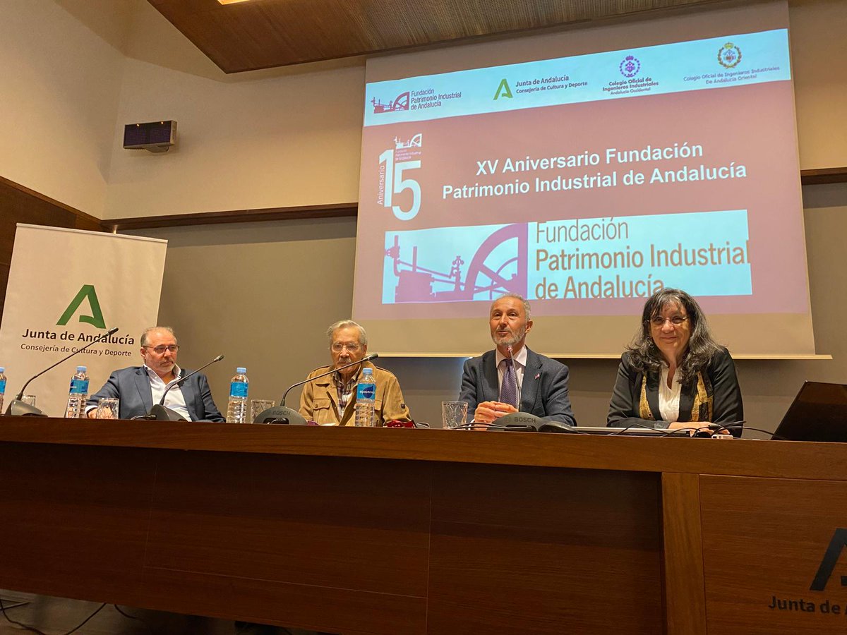 Ayer celebramos nuestro 15º aniversario en #Málaga con una #gymkana urbana de patrimonio industrial recorriendo las salas del museo y las calles del centro. Nuestro agradecimiento al más de medio centenar de personas que nos acompañaron en la jornada de ayer 😍