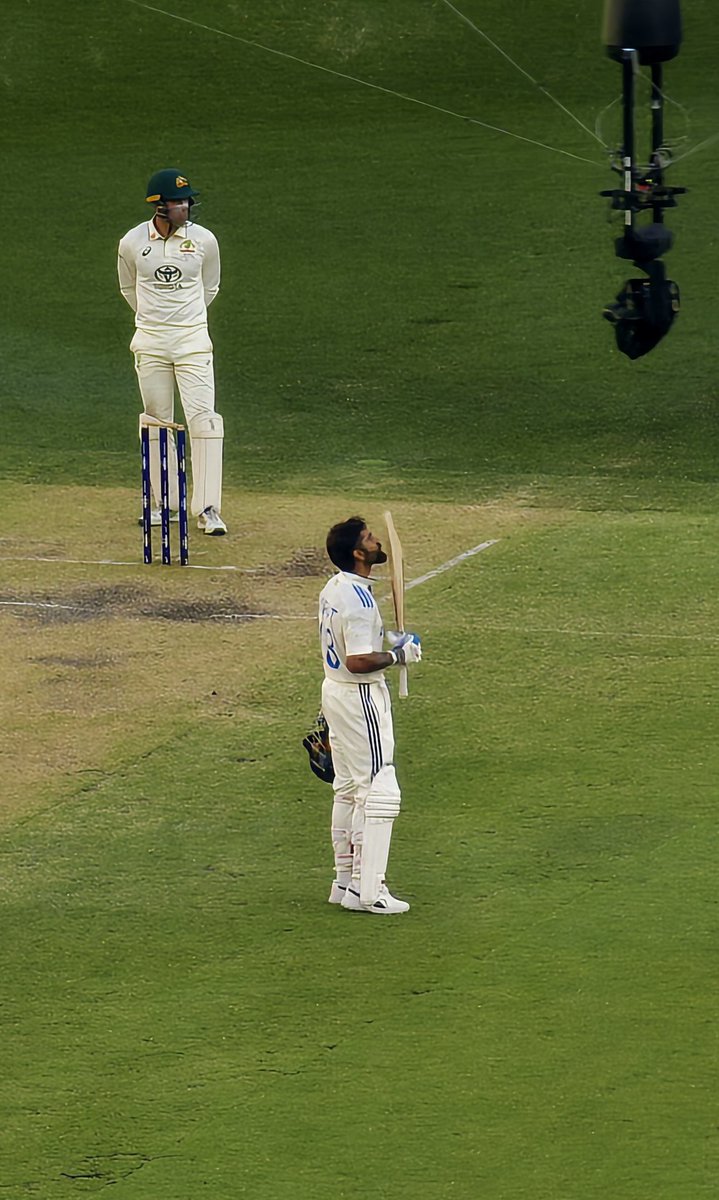 itsankur20's tweet photo. मैंने पहले ही कहा था कि इस पारी में शतक बनेगा। 👑🔥💯
मेरी आईडी रिपोर्ट होने से बचाने के लिए विराट कोहली का शुक्रिया🫡🇮🇳♥️
#IndvsAus
#ViratKohli🐐 #RohitSharma🐐 https://t.co/97XFwcJKiy