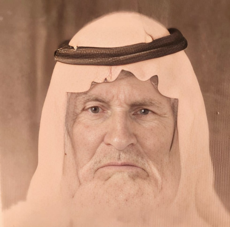 المرحوم عبدالعالي العتيبي
١٨٩٧م-١٩٦٩م.
   * ⁠من سكان منطقة الفحيحيل 
* دخل الغوص مع النوخذة المرحوم راشد بن ناصر بورسلي 
* ⁠اشتهر بمهنة تجبير العظام ومن بعده ابنه محمد المولود في ١٩٢٧-٢٠١١م