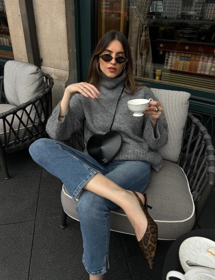 FerbenadotCom's tweet photo. Cute and Trendy Sweaters Under $50 Will Complete Your Winter Looks

Read more: https://t.co/YvwuofA1qF https://t.co/DAeKuJHQwi