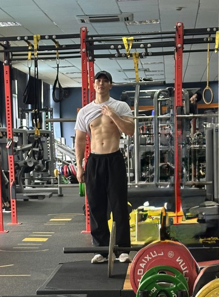 上海

极品男模
肌肉饱满体脂低
💎大鸡超长待机
可以小癖好

Position : Vers/Top
Age : 26
Height : 180
Weight : 70
Size : 18