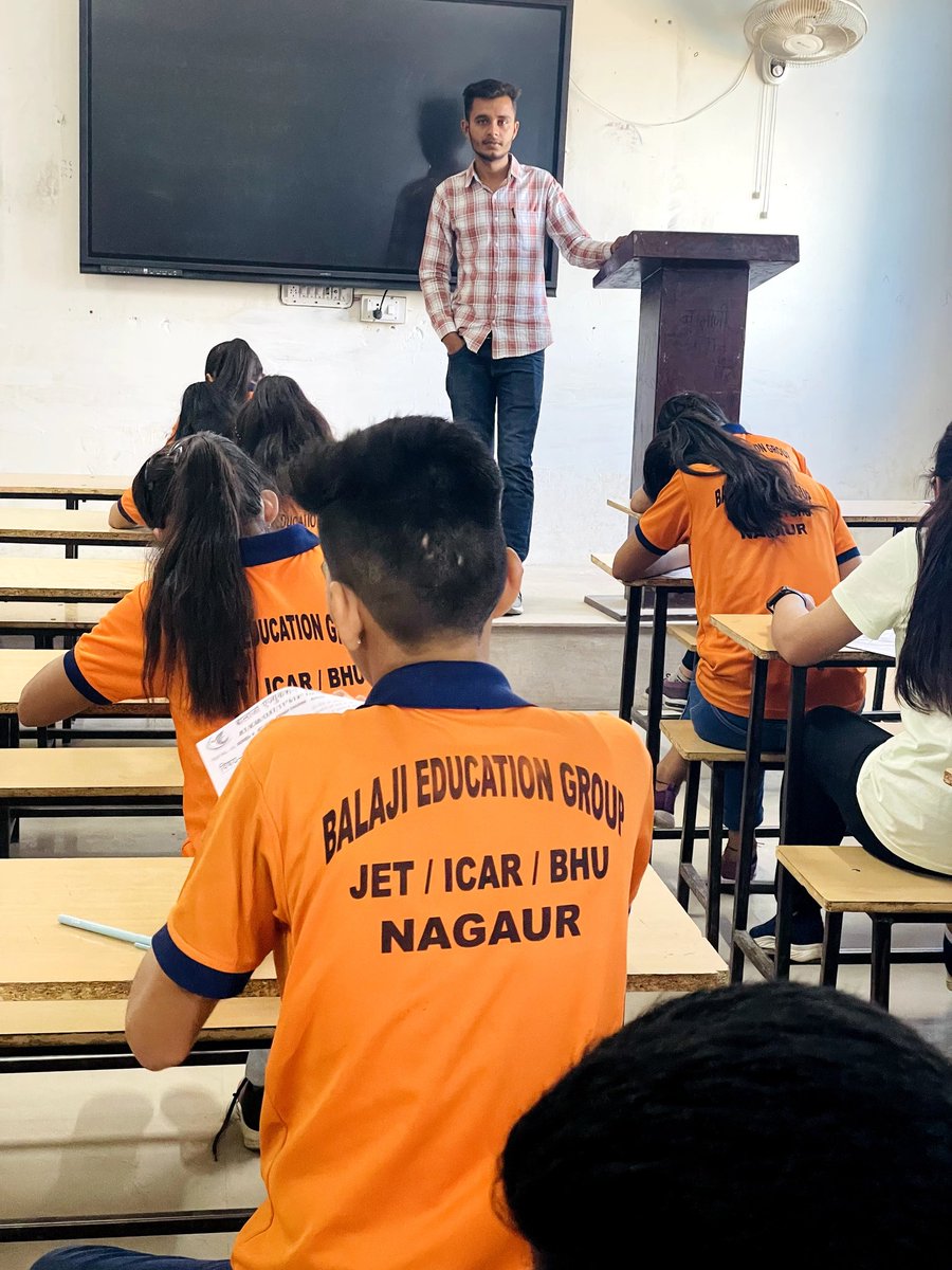 मेरा भाई शिक्षक बनने की राह पर .. <a href="/BeniwalSamratA1/">संजु बिश्रोई</a> फॉलो जरुर करे !