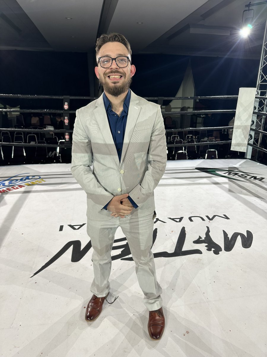 MMT 4 is in the books and even I got a souvenir to take home 🩸👊🏻

Shout out to the fighters of <a href="/mittenmuaythai/">MittenMuayThai</a> for putting on an awesome show and another great night behind the 🎙️

#muaythai #commentary #mma #knockoutsand3counts