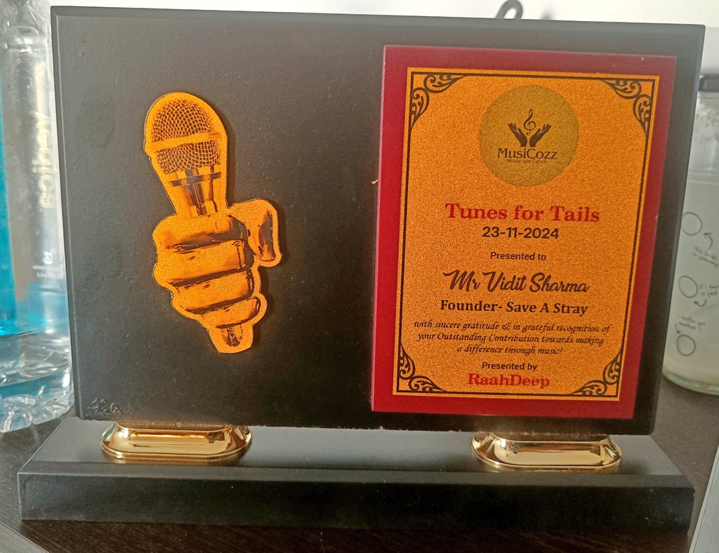 TheViditsharma's tweet photo. Last evening, our efforts were recognized by the Raahdeep Group, and our team received this amazing award for working tirelessly for these voiceless souls. ❤️

We are deeply humbled and touched by this gesture. Words cannot express our gratitude to the Tandon Family for honoring us with this recognition.

While we feel unworthy, we accept it with immense humility and gratitude. 🙏

This award fuels our commitment to keep working harder for these voiceless souls. Thank you for believing in our mission! ❤️ #AnimalWelfare #Gratitude #Recognition