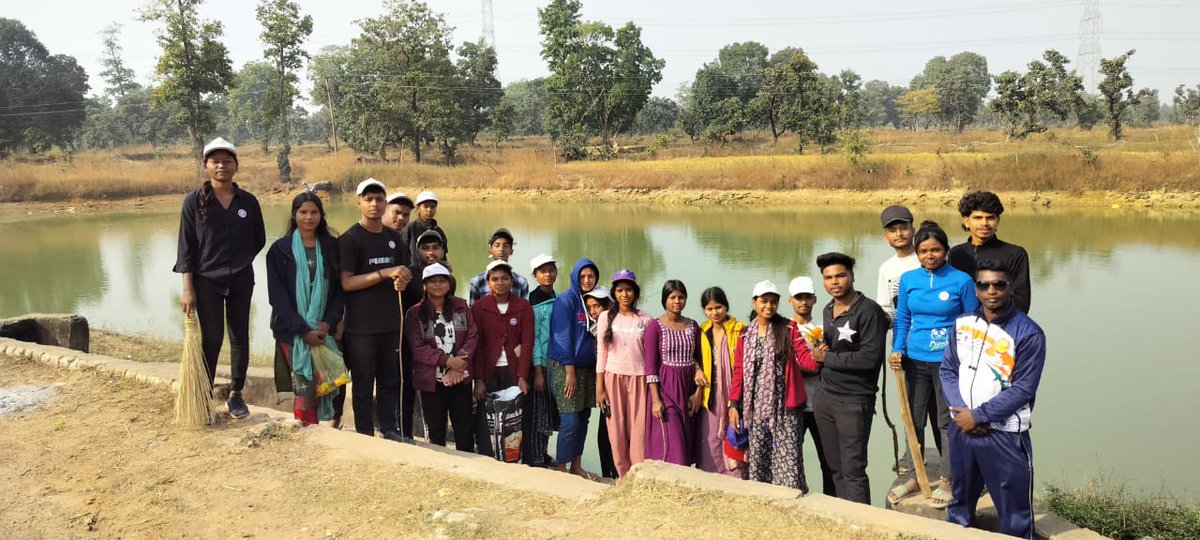 Rashmi200612's tweet photo. राष्ट्रीय सेवा योजना 7दिवसीय कैंप नोनबिरा 
@hardi_nss @mybharatgov @nssabvuCG @NSSRDBhopal @YKTiwari68 @manojsinha812 https://t.co/59LHzbAE8M