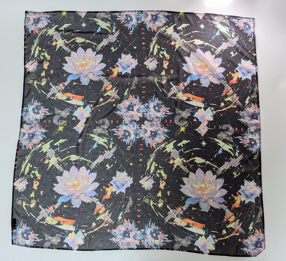 xxxcomplexxx's tweet photo. --- NEW ARRIVALS -----
👕是空是空大判スカーフ👕
¥4500
https://t.co/lU6JUligNO
是空是空テキスタイル
大判スカーフ
2色楽しめるシフォンスカーフは、バッグ、首元、ヘアアレンジなどに
様々お楽しみ頂けたら幸いです🍀
#UnComplex #スカーフ #fashion #japan https://t.co/uMiS8TO86x