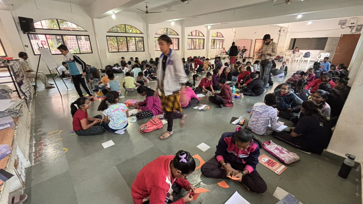 MDhrol's tweet image. Fibonacci Day 🌀 !
Celebrated on 11/23 by @InfoGujcost approved Lokvigyankendra dhrol #FibonacciSequence 1 1 2 3! rectangle model making students workshop for 150 students of jamnagar district at lokvigyankendra dhrol
@IndiaDST @dstGujarat @UNESCO @monakhandhar @narottamsahoo