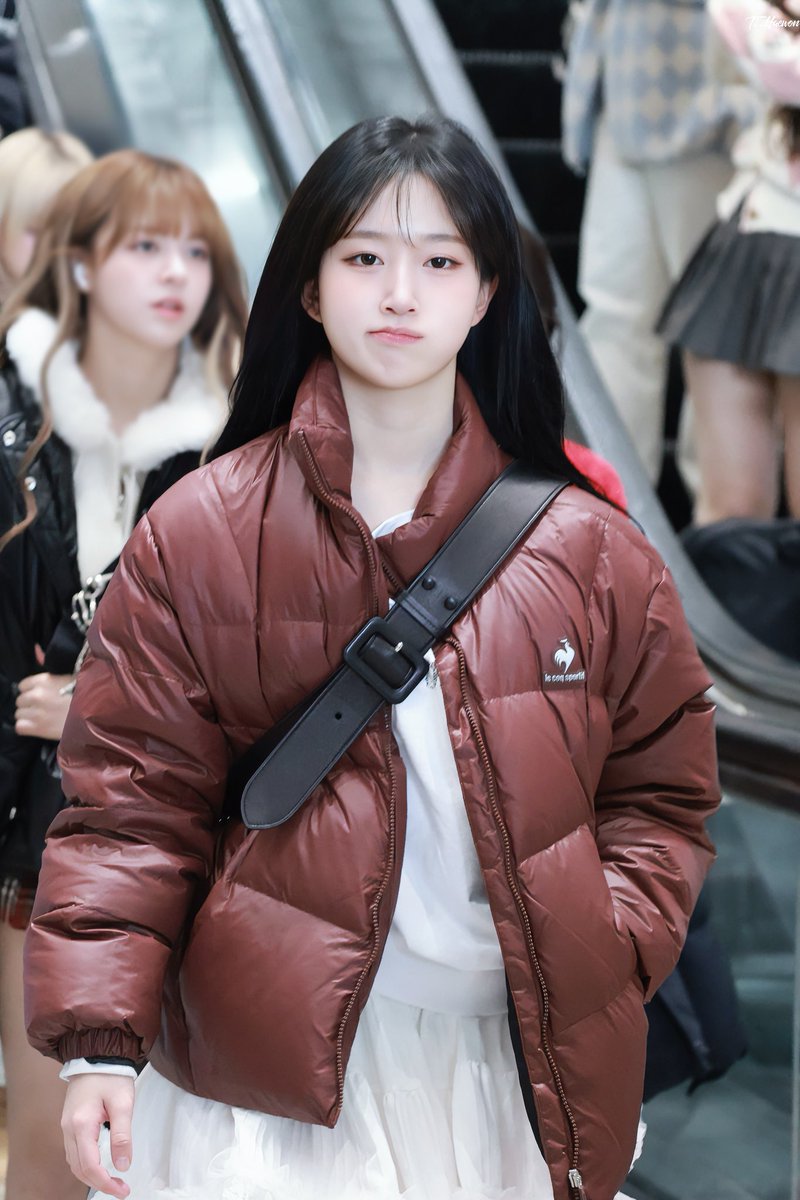 Tt_Haewon0225's tweet photo. 241124 베이징 입국
#NMIXX #엔믹스 #해원 #HAEWON https://t.co/DCGWA0tTkG