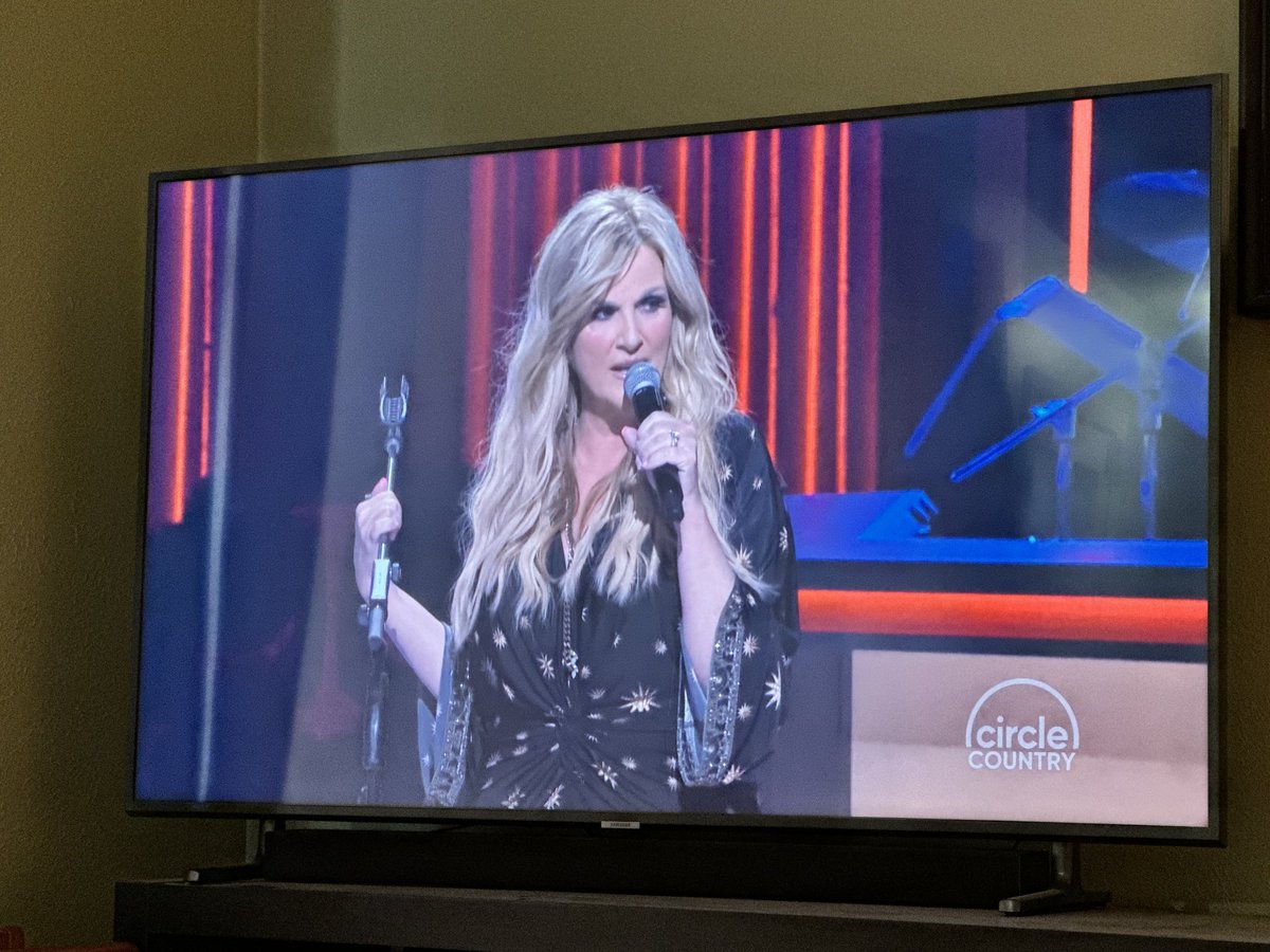 linedancerly's tweet image. When the BS of life is too much to take, take comfort in the queen