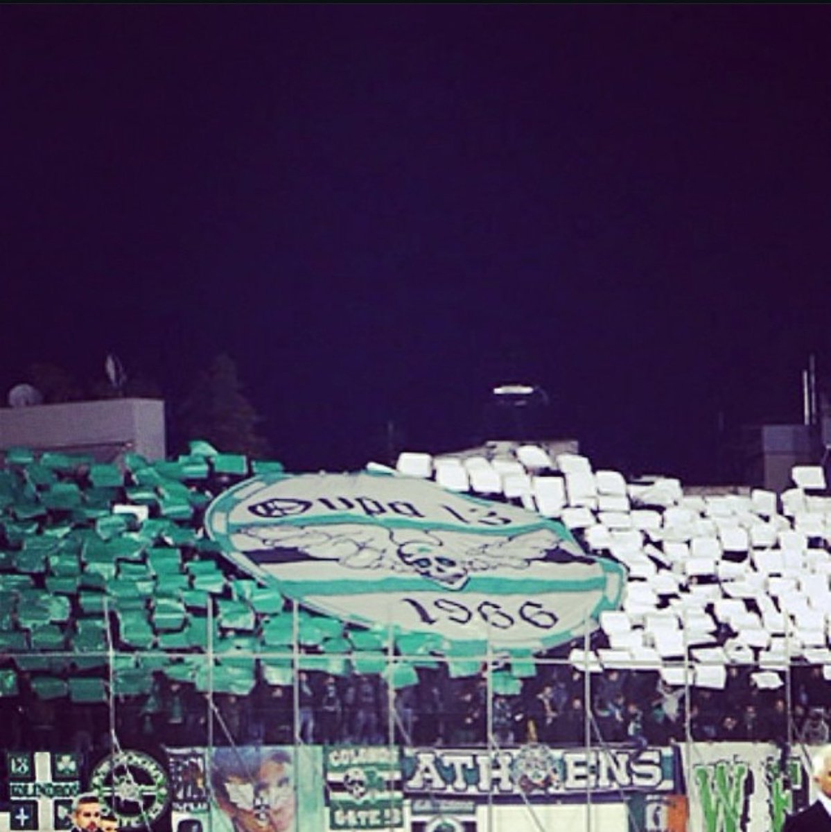 WEST13BLOCK's tweet photo. 58 YEARS GATE 13…..

ΣΤΙΣ ΧΑΡΕΣ ΚΑΙ ΣΤΙΣ ΛΥΠΕΣ  ΜΑΖΙ ΤΡΙΦΥΛΛΑΡΑ ΜΟΝΑΧΑ ΕΣΥ….

#paofc #paobc #panathinaikos #gate13 #WEST #BLOCK https://t.co/HFSJp62waU