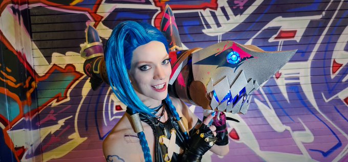 Watch Erin 'Rapornzel' Everheart's leaked NSFW photo on TwXstars