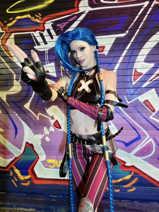 Watch Erin 'Rapornzel' Everheart's leaked NSFW photo on TwXstars