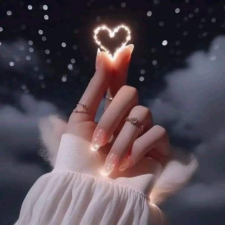 𝕏 …𝒍𝒂𝒓𝒂 tweet media