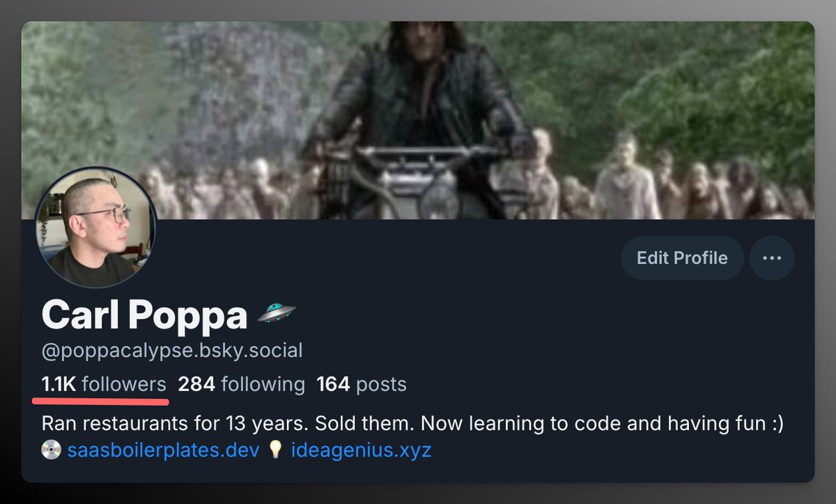 Carl Poppa 🛸 tweet media