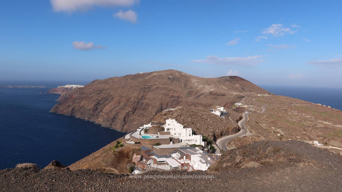 USAS_WW1's tweet image. #Greece #Ελλάδα #SundayFunday #travel #Santorini: καλο σαββατοκυριακο! A superb way to enjoy Santorini is to hike 8 km/5 miles along the caldera rim from Imerovigli (1,150' / 345 m above the ocean) down to Oia's castle (265' / 80 m). ❤️🇬🇷❤️ 1/