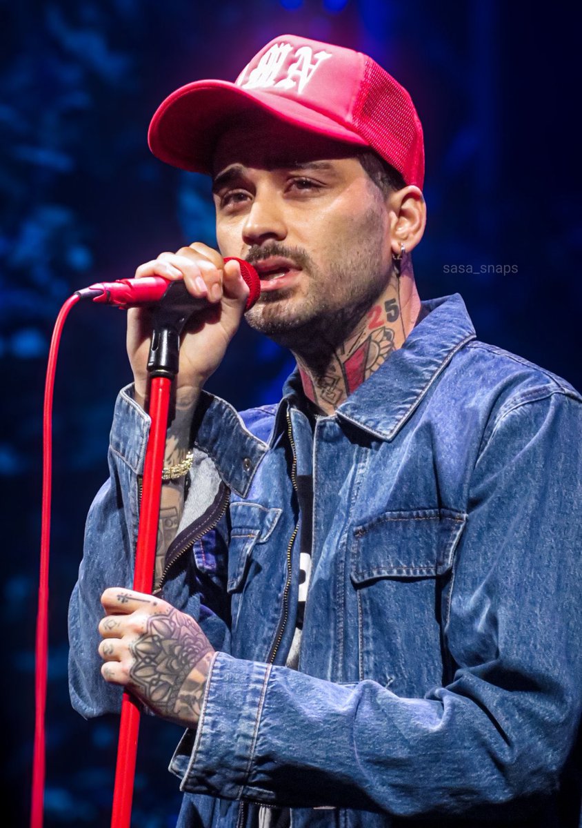 ZJMCRAVE's tweet photo. hq pics of zayn at his opening show in leeds. https://t.co/YVSszQ6J3r