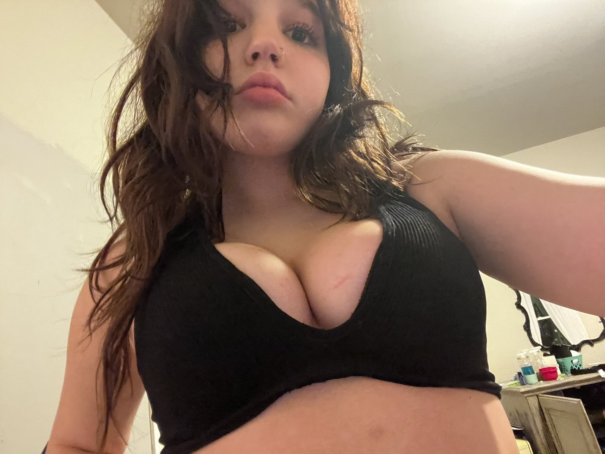 AvaMifsud's tweet photo. Message me to buy nsfw content🤭#nsfw #nsfwacc https://t.co/zaW6BH5Hnd