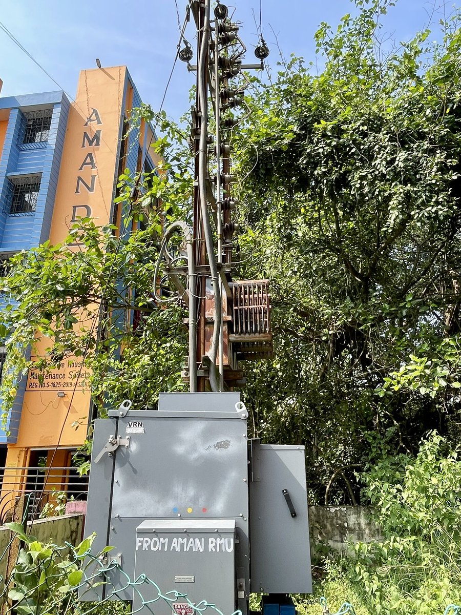 chandanscorp's tweet photo. @GoaElectricity Please help in cutting these branches, before it causes damage to transformer &amp; Appliances. LTS and HTS guys are pushing it on each other to clear it. Transformer inside Aman Desire Bldg. Suryanagar Colony, Vidhyanagar, Behind M.E.S College, Sancoale, Mormugao. https://t.co/0tr9tf0VcJ