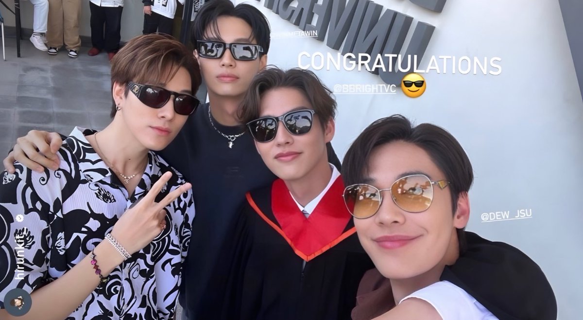 shopper_mm's tweet photo. F4の卒業式🎓が終わり..自撮り画像まとめ📸✨年齢順
2022.12.14 #BrightGraduation NaniカメラでDewが撮影
2022.5.27 #WinGraduation Naniカメラで Naniが撮影
2024.11.23 #DewjsuGraduation WinカメラでWinが撮影
☺️セルフィーだからかどれも素敵な表情で宝物✨
#bbrightvc #winmetawin #dew_jsu https://t.co/p9VEx9Lwtq