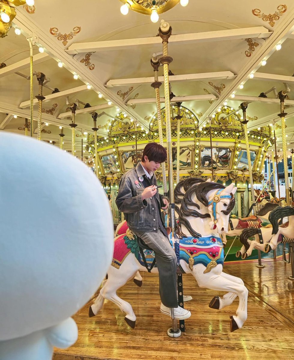 btsinthemoment's tweet photo. [wootteo] instagram post 

🧑‍🚀 spinning on the merry go round 
run, wootteo's horse, run https://t.co/DAGWNjXJb5