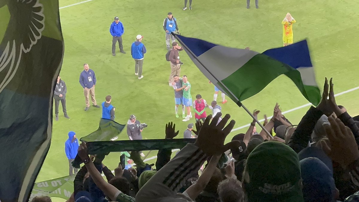 EverRaveGreen's tweet photo. I’m so ecstatic to be here in LA supporting our @SoundersFC tonight! So excited for the win - great job boys!!  💙💚 https://t.co/WT4MLtffxx
