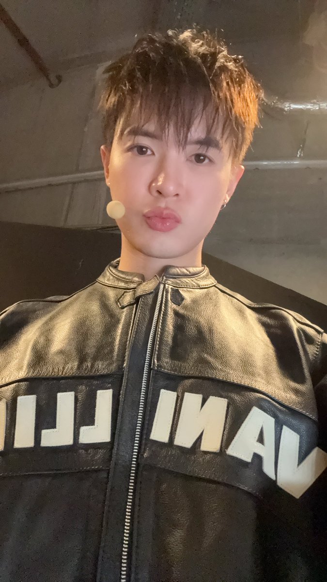 bbil1ypn's tweet photo. Morning day 2 🇩🇪🤍
#bbi1ypn #star1ight https://t.co/SAyJi13tGx