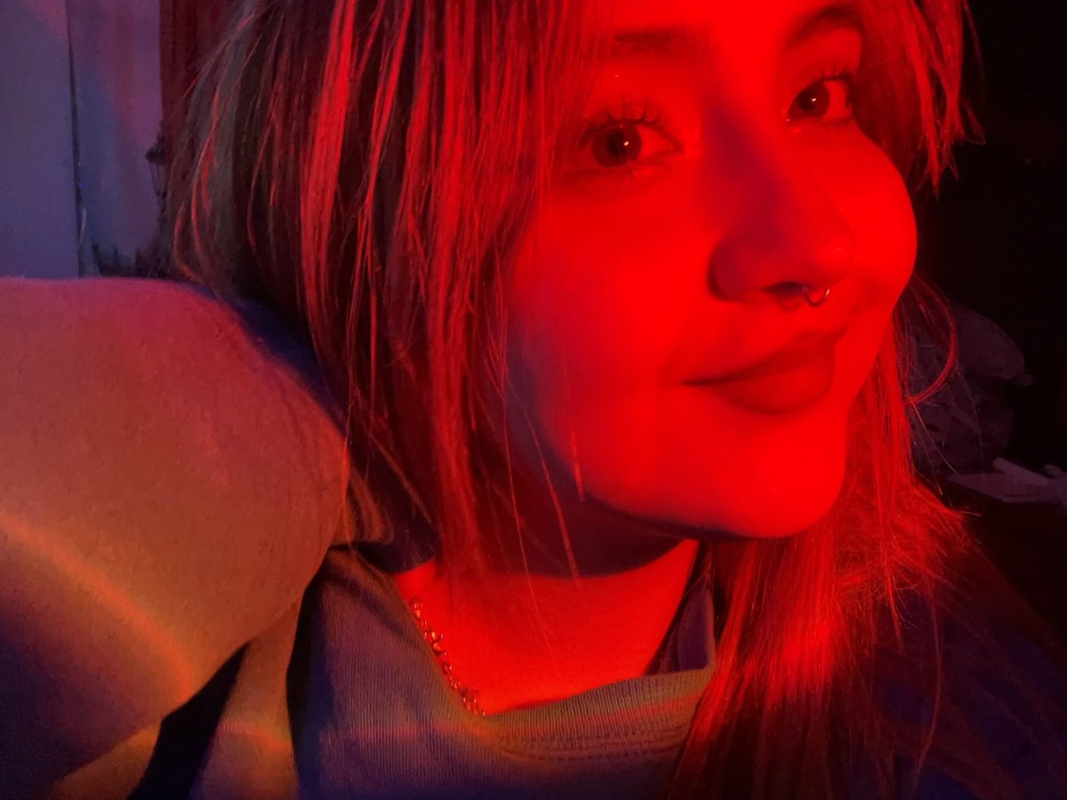 marssavaroots's tweet image. estoy más que preciosa ngl