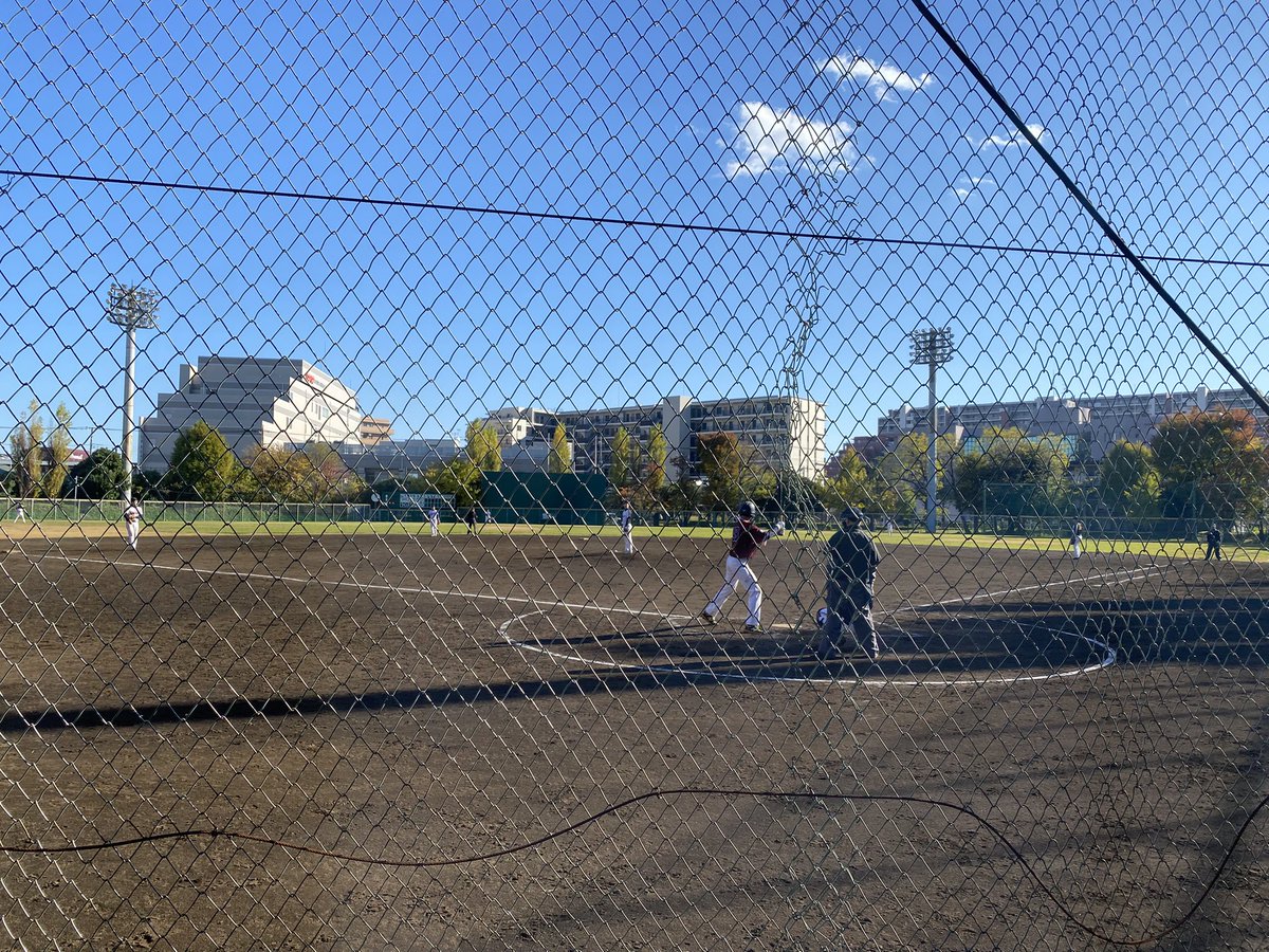 okada_mikio's tweet photo. 秋季軟式野球大会が第82回を迎え、歴史あるこの大会で栄えある優勝をされました「スマッシュブラザーズチーム」に心よりお慶び申し上げます。
また、激戦を勝ち抜いた両チームに対し敬意を表したいと思います。
#秋季軟式野球大会 https://t.co/MgkSnLVK1S