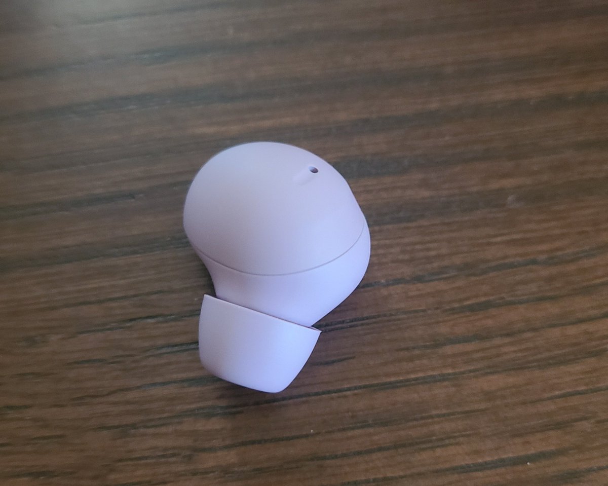 〘拡散希望〙あんスタ スタライ9th 落とし物 落し物

ワイヤレスイヤホン(薄紫色)を片耳探しております。
11/23(土) 昼公演 B5ブロック 6列~9列 9~12番付近 
お近くの方のカバンに紛れている可能性が高く、もし見つけた場合はスタッフさんに預けていただくかこちらまでご連絡いただけますと幸いです。