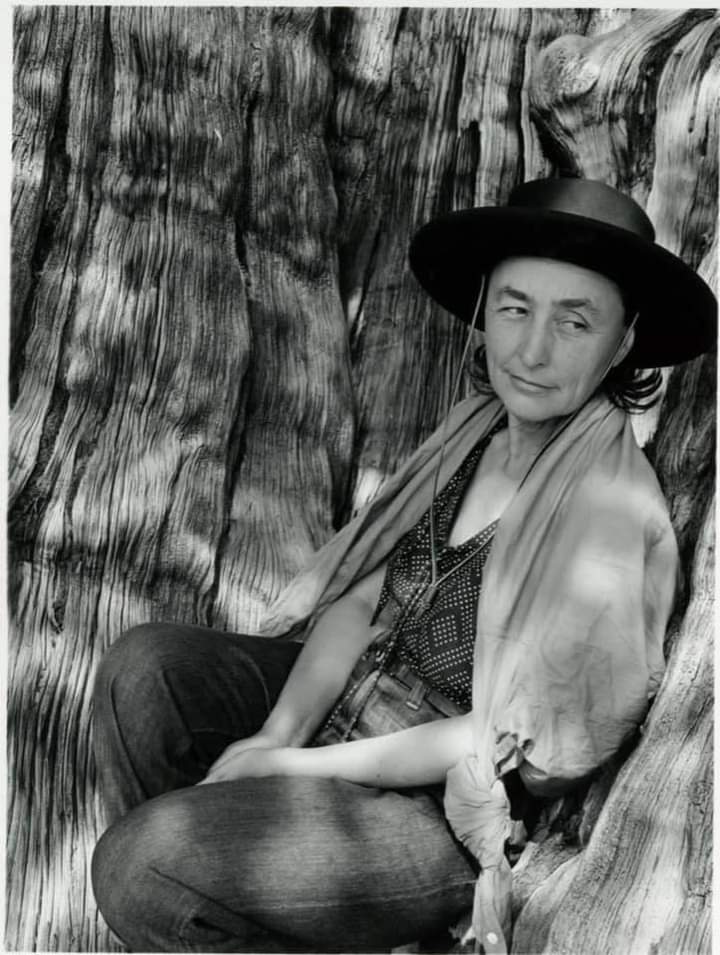 womensart1's tweet image. Some of the artists born in the month of #November - 
Lois Mailou Jones, Margaret Macdonald,  Georgia O’Keeffe &amp;amp; Joni Mitchel...