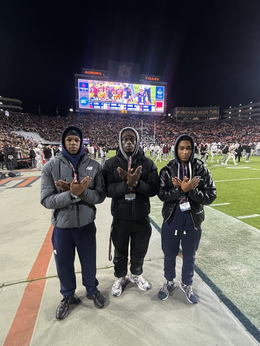 Zsewaun Smith (@d1zooskit1) on Twitter photo I had a blast at auburn university 1 of the best atmosphere i been to #AGTG🙏🏾 #WarEagle <a href="/AuburnFootball/">Auburn Football</a> <a href="/AuburnMade/">Auburn FB Recruiting</a> <a href="/On3sports/">On3</a> <a href="/50SportsCompany/">50 Sports Company LLC,</a> I had a blast at auburn university 1 of the best atmosphere i been to #AGTG🙏🏾 #WarEagle <a href="/AuburnFootball/">Auburn Football</a> <a href="/AuburnMade/">Auburn FB Recruiting</a> <a href="/On3sports/">On3</a> <a href="/50SportsCompany/">50 Sports Company LLC,</a>