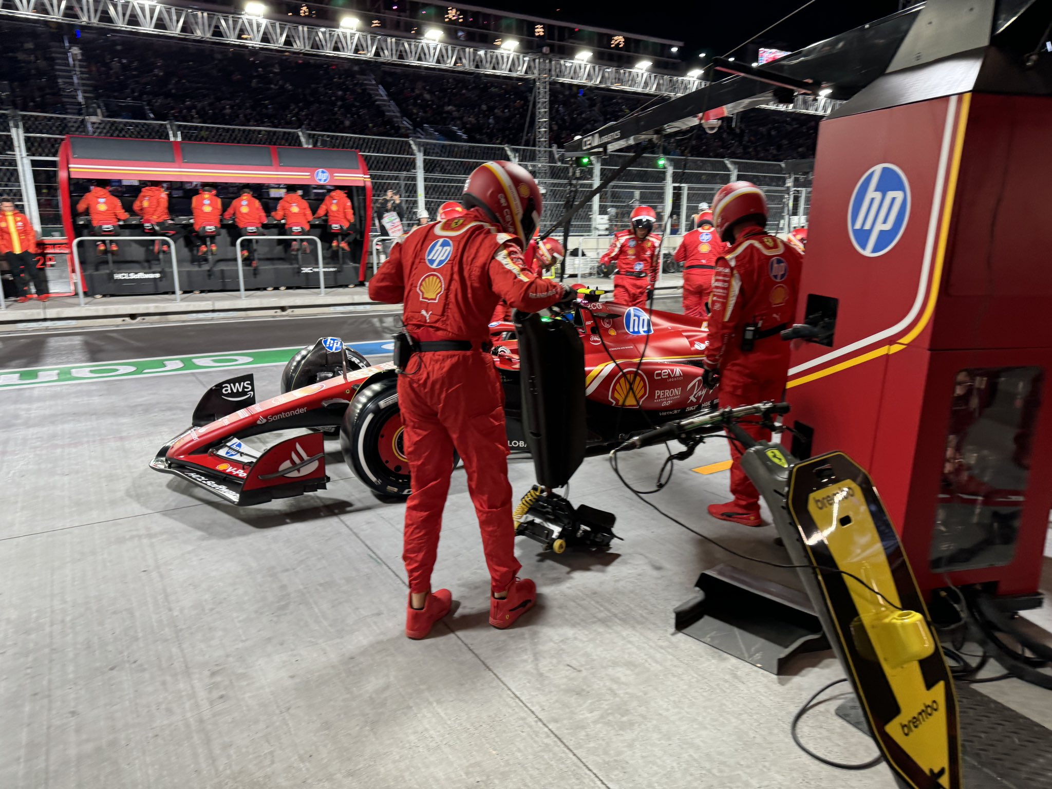 Ferrari SF-24 pit stop