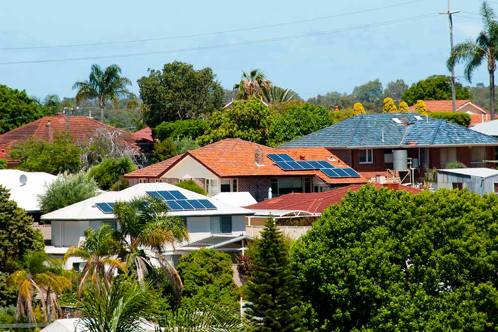 AusSolarNews's tweet image. Postcodes with higher unemployment have higher rates of rooftop solar onestepoffthegrid.com.au/unemployment-i… #SolarPanelSystem #SolarForAll