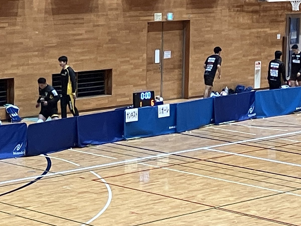 リガーレヴィア葛飾LADIESの選手権は6-1で勝利！代表帰りの選手達は本当に頼もしかった！🤙🔥
そして浦井選手、杉本選手、吉川選手、伊藤こはく選手、新井選手の新セットが御披露目！グッと込み上げるものがありました🥲👏
顔馴染みのサポーター陣も声を掛け合って皆んなで応援！楽しかったな〜！