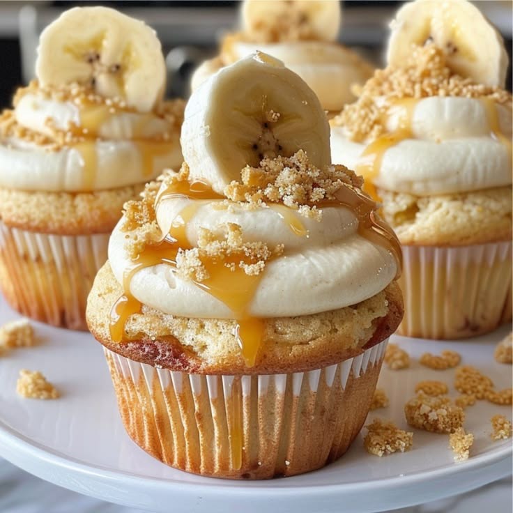 Banana cupcakes for breakfast put in the fridge 🍌