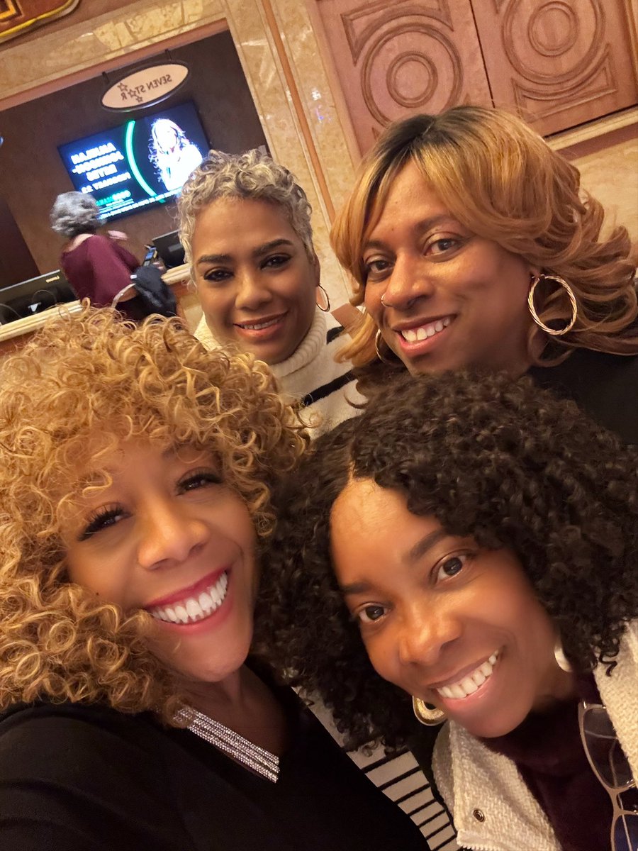 MsPattyJackson's tweet photo. We have been friends since elementary school. #SouthPhilly. #Club60 well now we’re all 61 😂😂😂😂 What an evening! Love these Ladies! https://t.co/1bX4BcxDZr