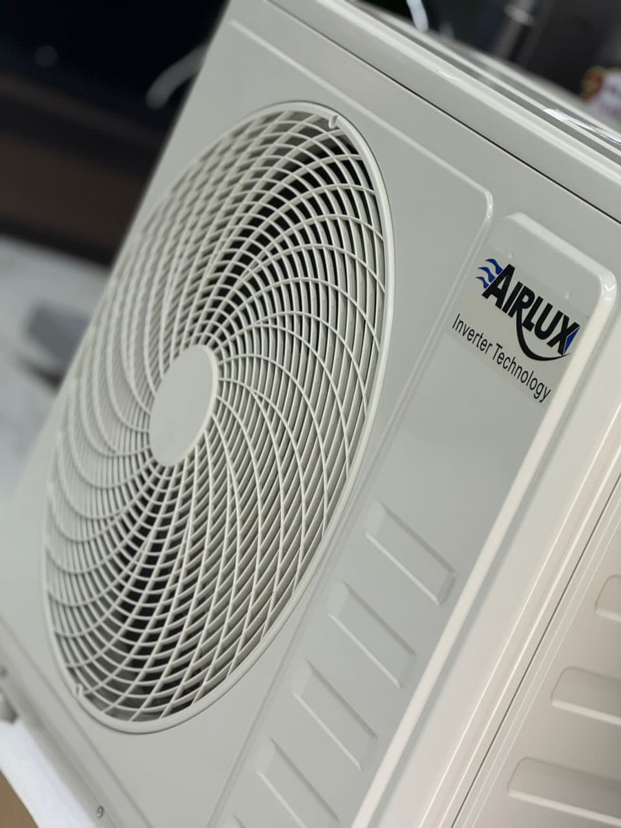 BarackStore_'s tweet image. Karibuni sana BARACKSTORE MJENGONI - Premium Quality Products 

Kariakoo mtaa wa Msimbazi na Magila Opposite KKKT Church 

Huduma ya Delivery ipo.